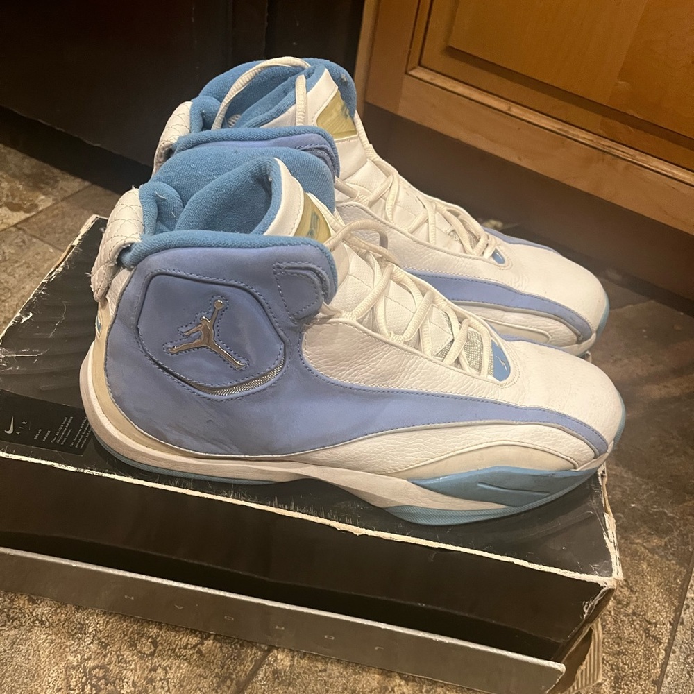 Jordan Team Concept in White and University Blue